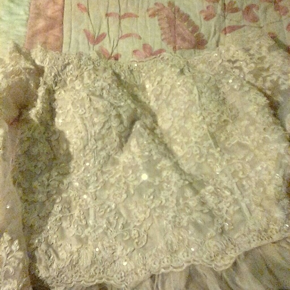 Champaign lace and toile plus size wedding dress - Picture 7 of 8